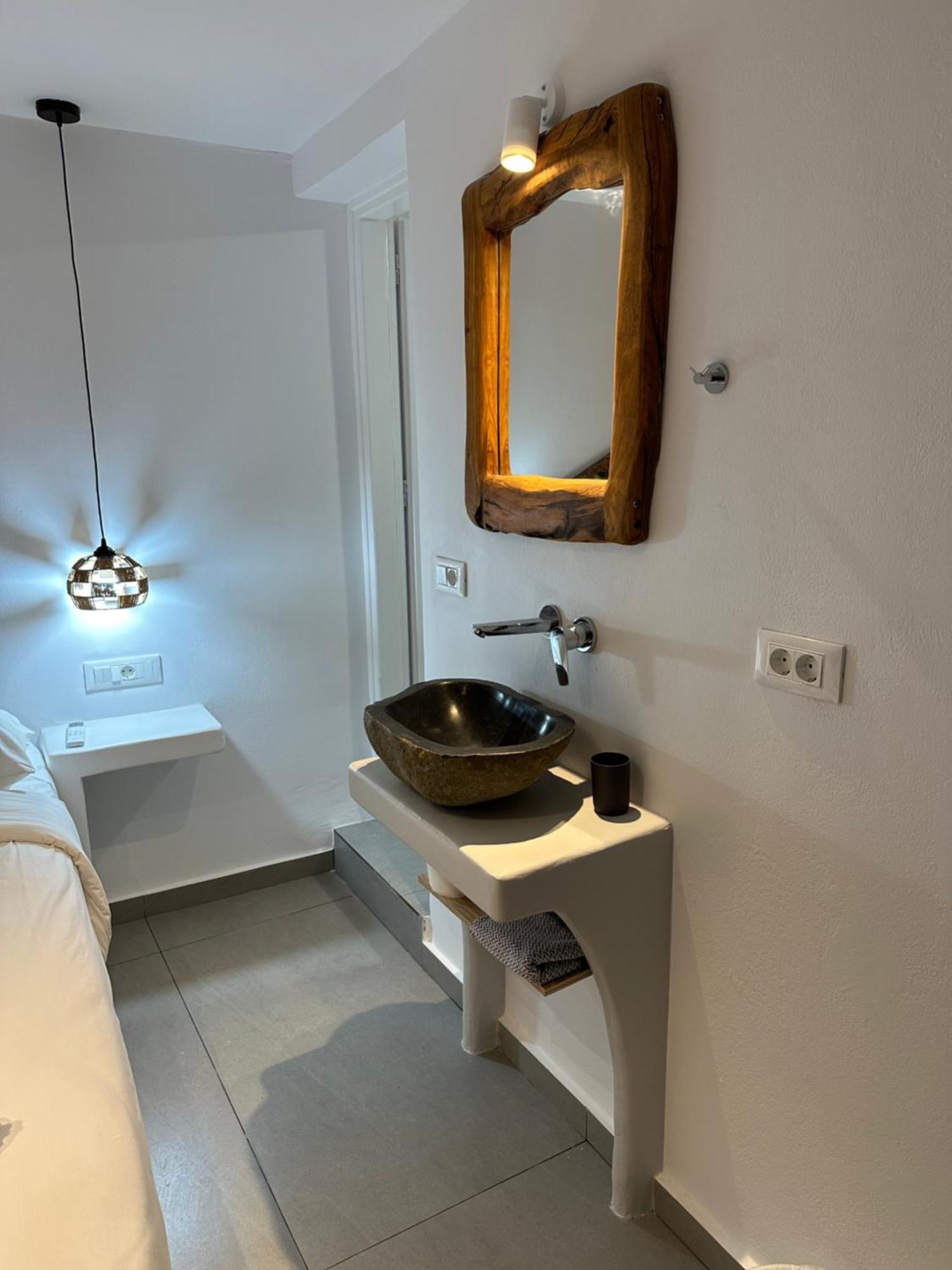 The Coast Suites Tourlos Eksteriør bilde