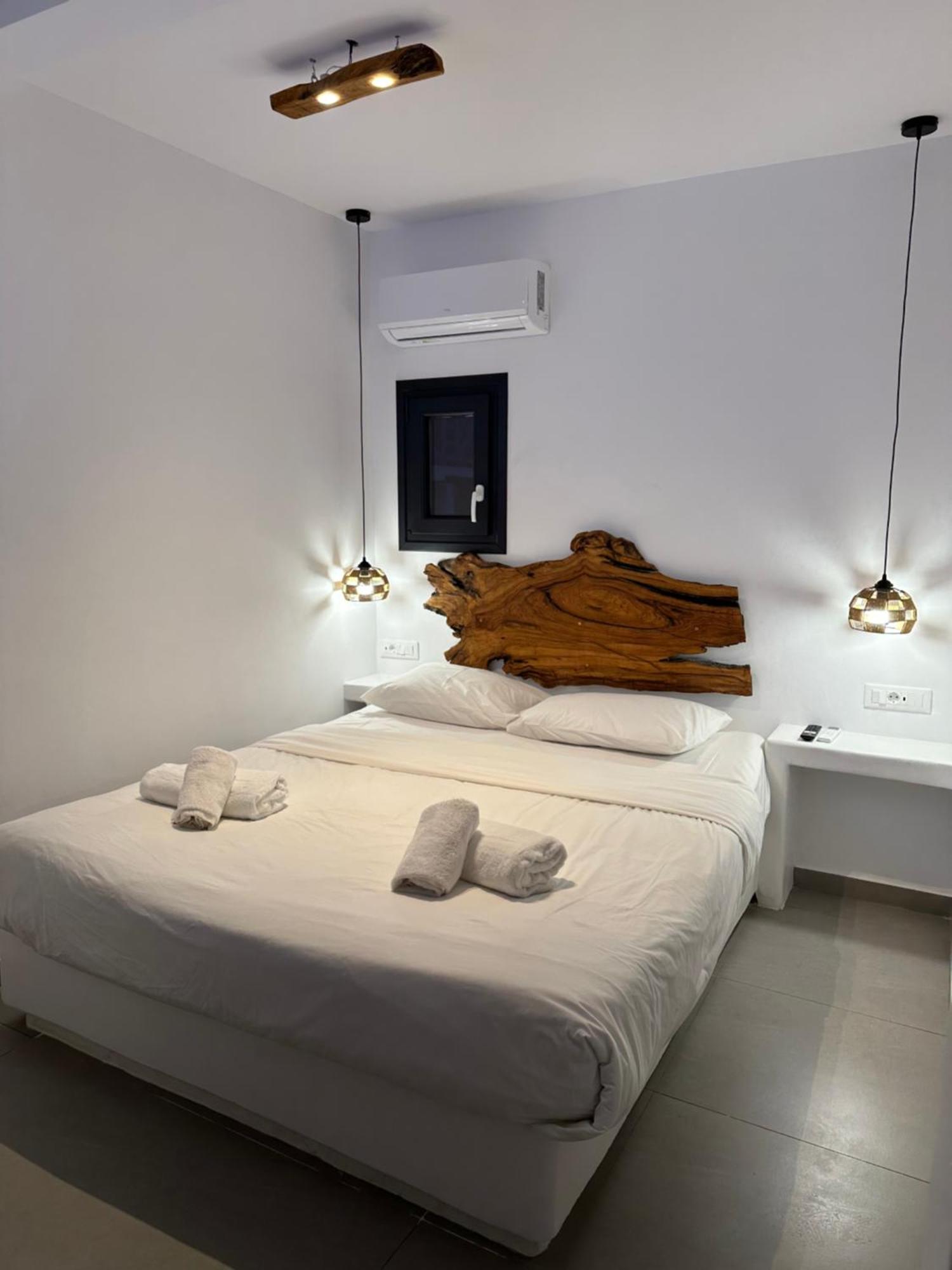 The Coast Suites Tourlos Eksteriør bilde