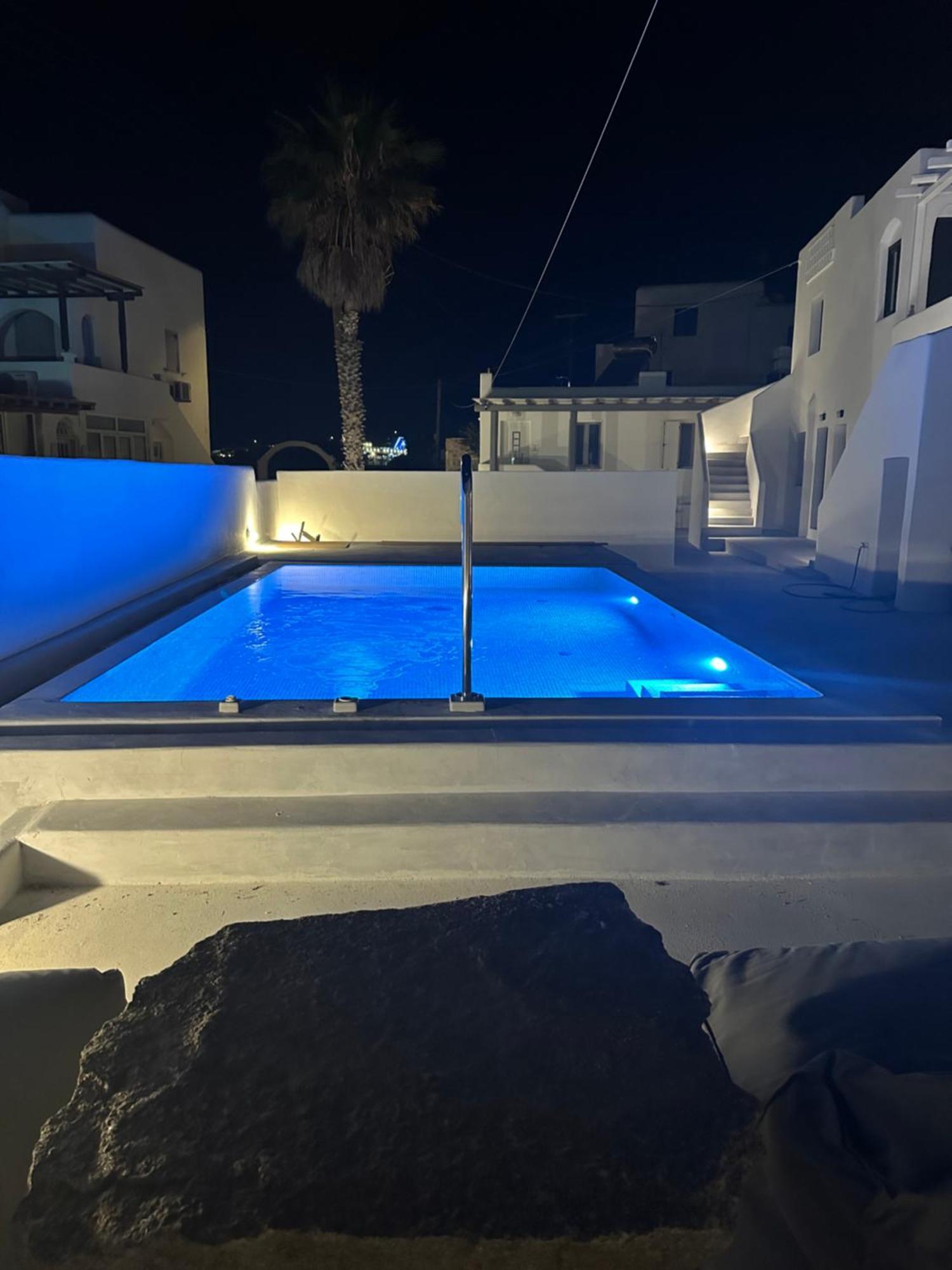 The Coast Suites Tourlos Eksteriør bilde